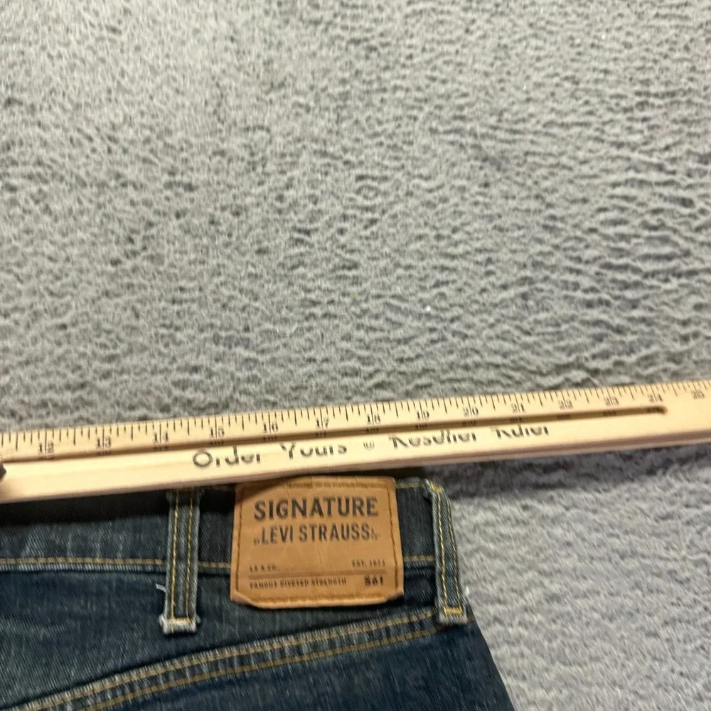 Signature By Levi's S61 Jeans Mens 38x34 Blue Cotton Denim Straight Relaxed Fit